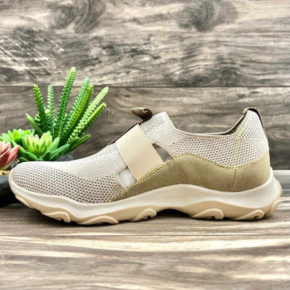 NIB Earth Origins Tanvi 8W 9W Knit Trail Slip On Sneaker Sand White Fabric - Picture 6 of 14